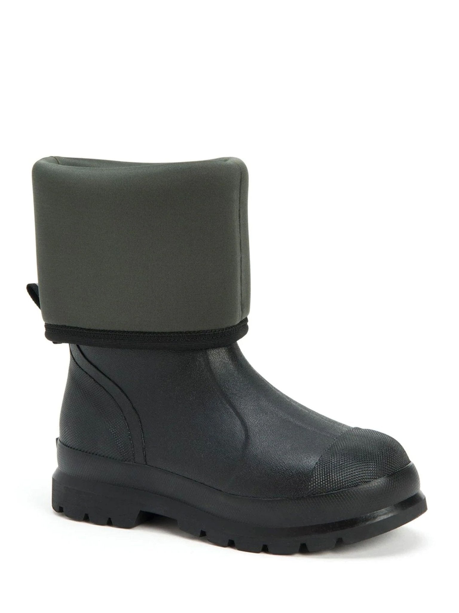 Muck Boots - Chore Classic Waterproof mens and ladies tall boots.